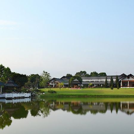 Korat Resort Hotel Накхонратчасіма Екстер'єр фото