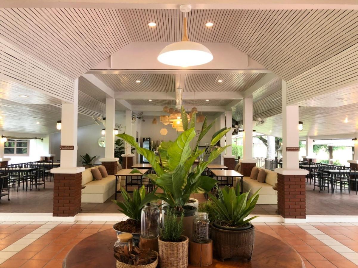 Korat Resort Hotel Накхонратчасіма Екстер'єр фото