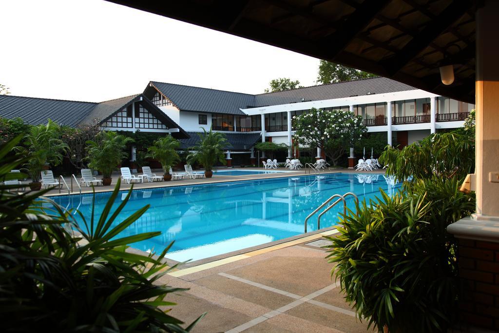 Korat Resort Hotel Накхонратчасіма Екстер'єр фото